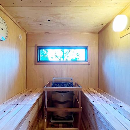 Playliving Izu - A Ocean View Villa With Onsen Ито Экстерьер фото